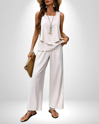 Two-Piece Outfit with Sleeveless Top and Wide-Leg Pants