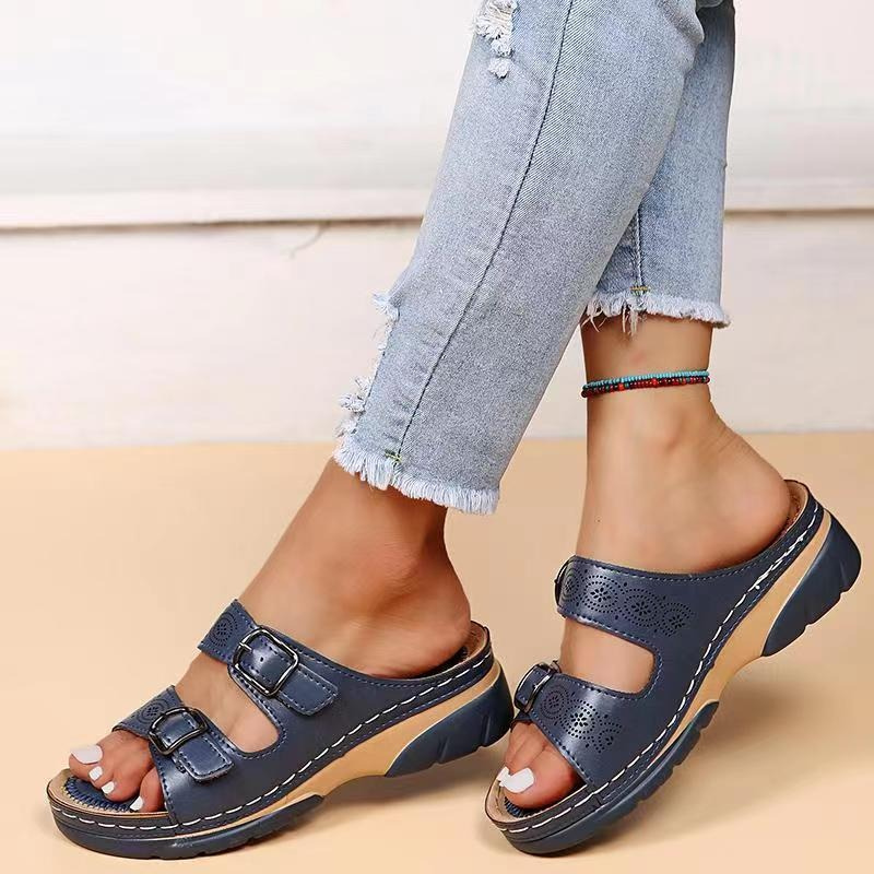 cushioned-summer-sandals-supportive-sole.jpg