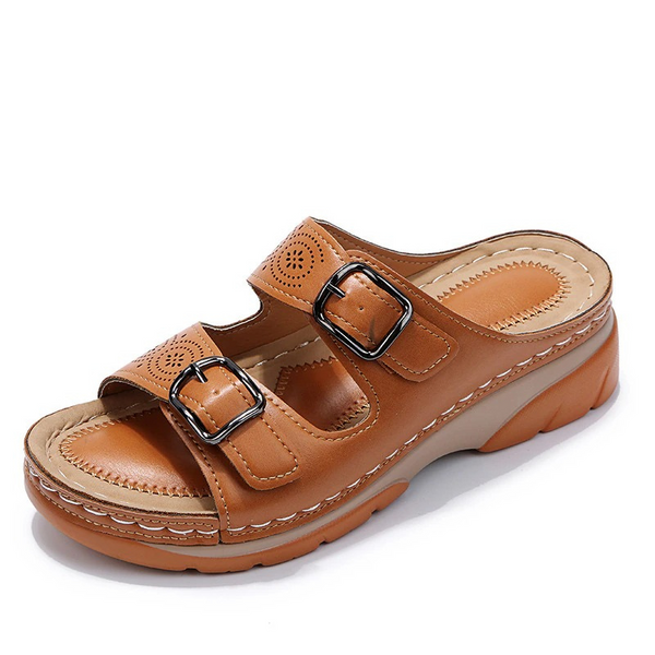 cushioned-summer-sandals-supportive-sole.jpg