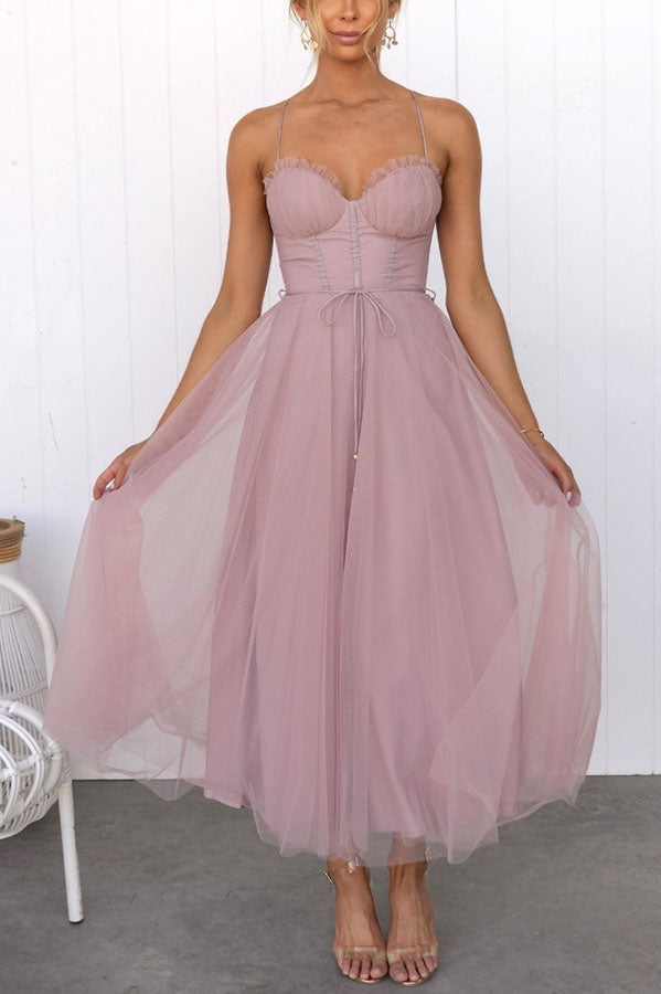 Flowy Maxi Dress with Round Neckline and Sleeveless Design
