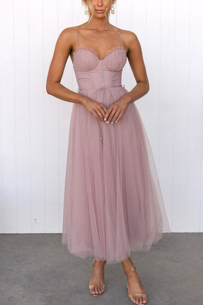 Flowy Maxi Dress with Round Neckline and Sleeveless Design